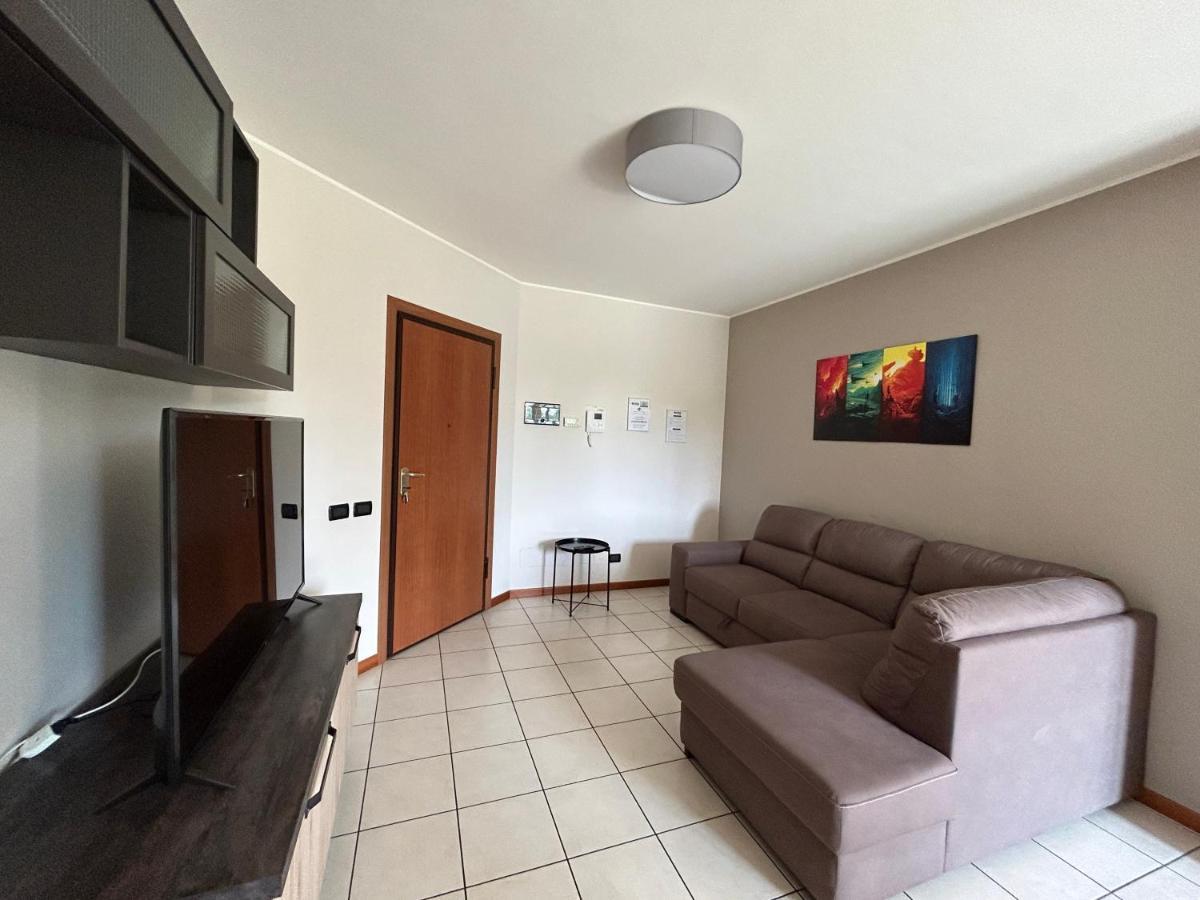 Appartamento Mimosa - Immobili E Soluzioni Rent Брембате Экстерьер фото